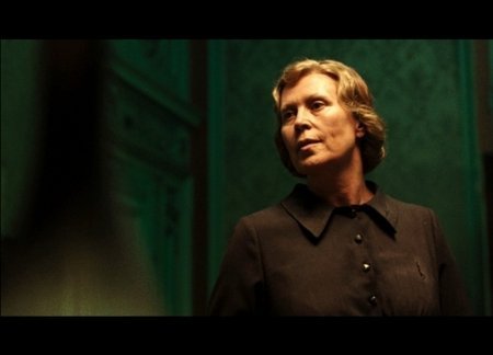 Leslie Easterbrook photo