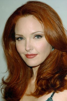 Amy Yasbeck photo