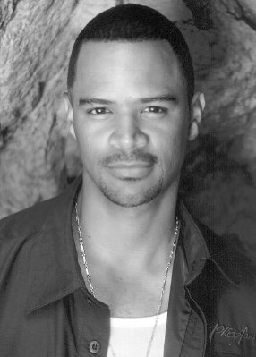 Dondre Whitfield photo