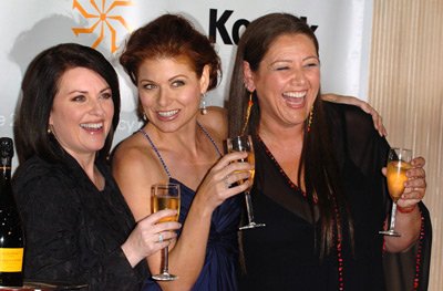 Camryn Manheim photo