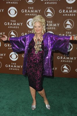 Sally Kirkland photo