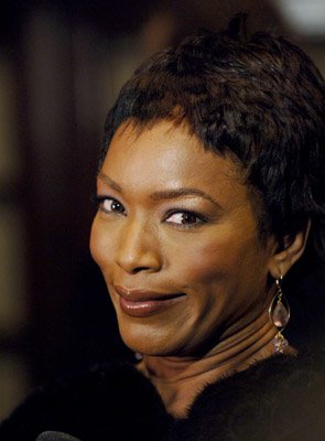 Angela Bassett photo