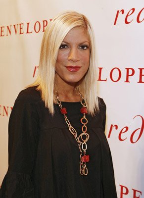 Tori Spelling photo