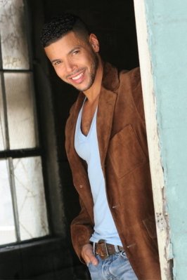 Wilson Cruz photo