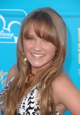 Emily Osment photo