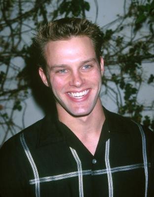 Travis Schuldt photo