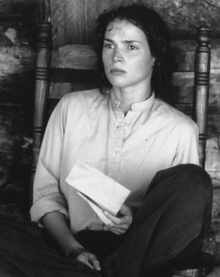Julia Ormond photo