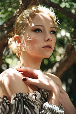 Haley Bennett photo