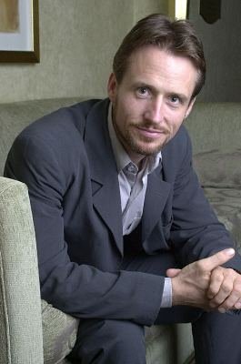 Linus Roache photo