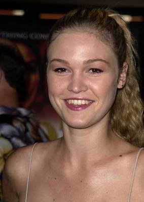 Julia Stiles photo