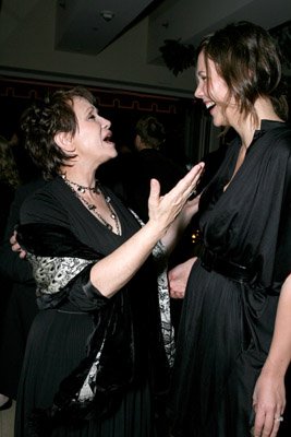 Maggie Gyllenhaal photo