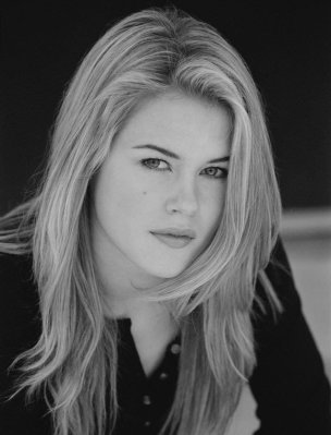 Rachael Taylor photo