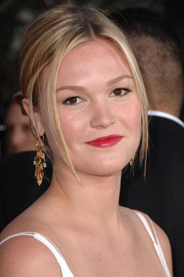 Julia Stiles photo
