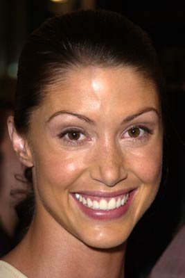 Shannon Elizabeth photo