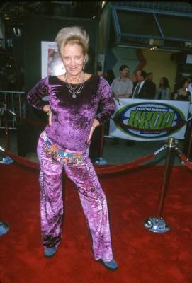 Sally Kirkland photo