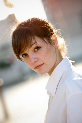 Esther Nubiola photo