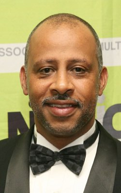 Ruben Santiago-Hudson photo