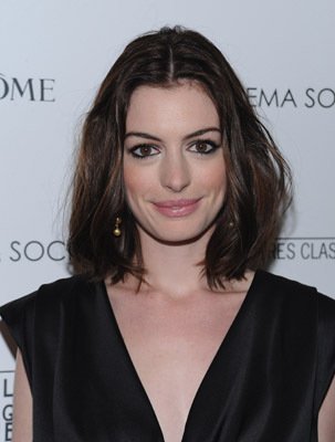 Anne Hathaway photo