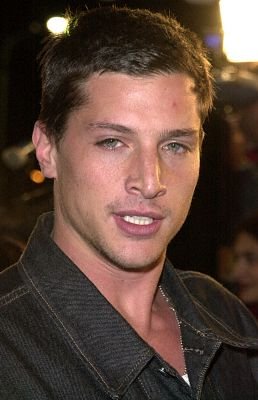 Simon Rex photo