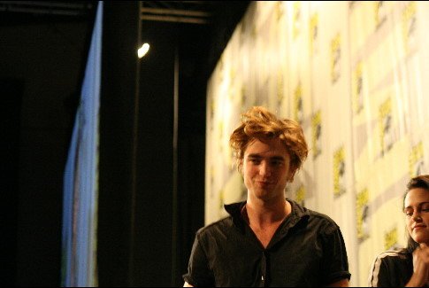 Robert Pattinson photo