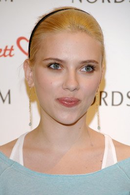 Scarlett Johansson photo