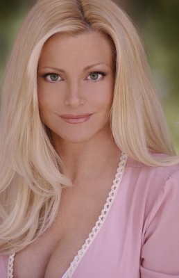 Julie Michaels photo