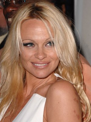 Pamela Anderson photo