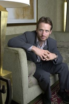 Linus Roache photo