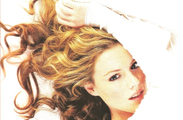 Kathleen Robertson photo