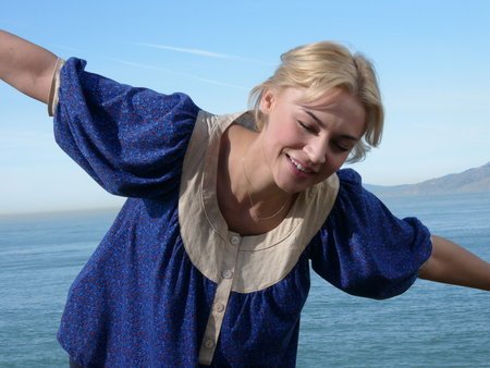 Samaire Armstrong photo