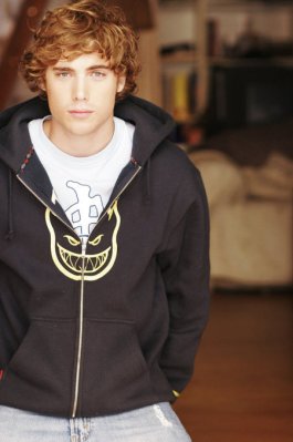 Dustin Milligan photo