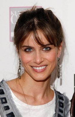 Amanda Peet photo
