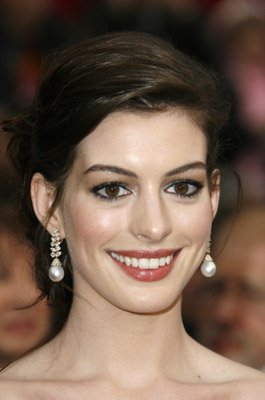 Anne Hathaway photo