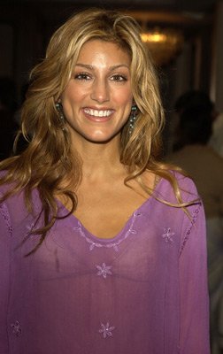 Jennifer Esposito photo