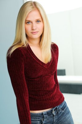 Carly Schroeder photo