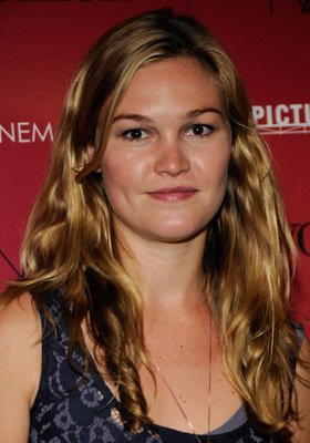 Julia Stiles photo