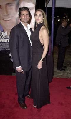 Elizabeth Berkley photo