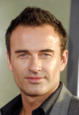 Julian McMahon photo