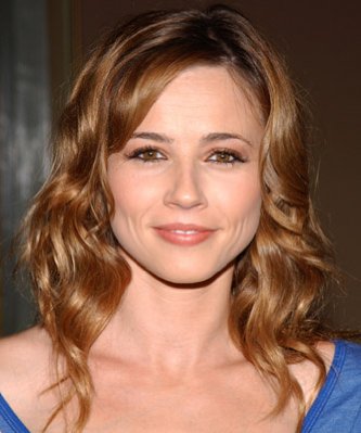 Linda Cardellini photo