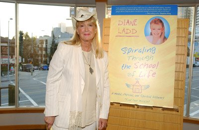 Diane Ladd photo