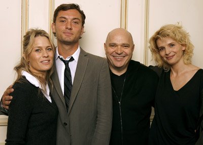 Juliette Binoche photo