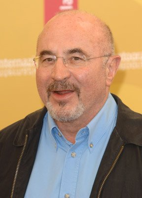 Bob Hoskins photo