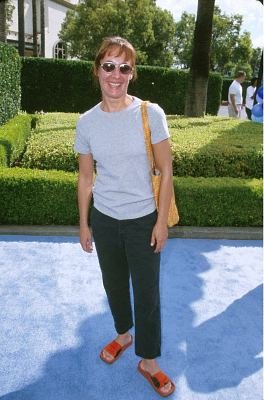 Laurie Metcalf photo