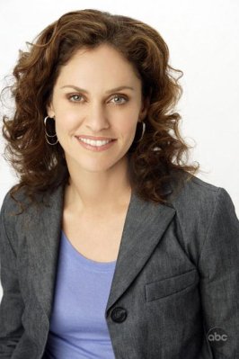 Amy Brenneman photo