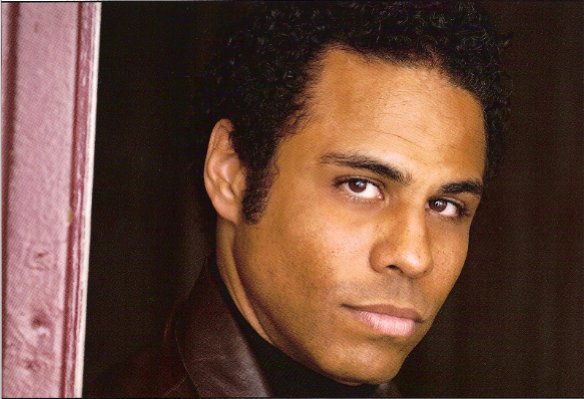 Adam Lazarre-White photo