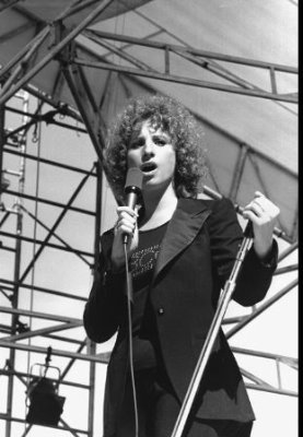 Barbra Streisand photo