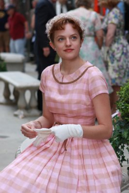 Elisabeth Moss photo