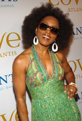 Angela Bassett photo