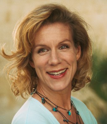 Juliet Stevenson photo