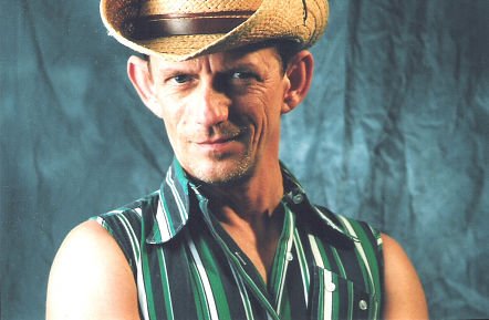 Ezra Buzzington photo